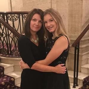 Meet your Posher, Taunja